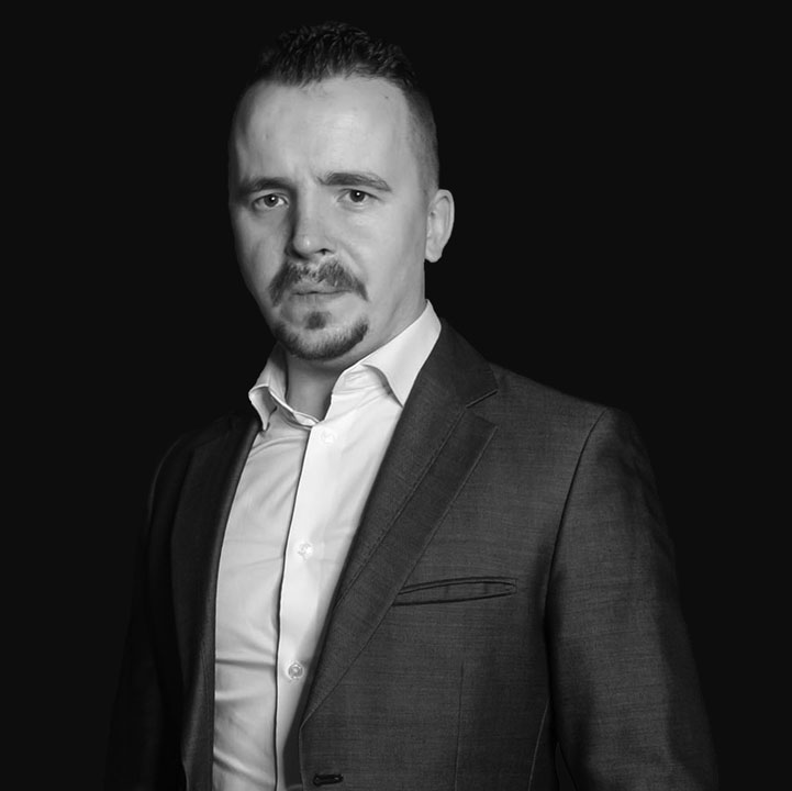 A picture of the author
        of the website, Jürgen Strohm